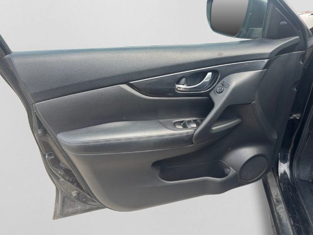 Used 2018 Nissan Rogue SV FWD image 10