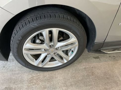 Used 2018 Chevrolet Equinox Premier image 10