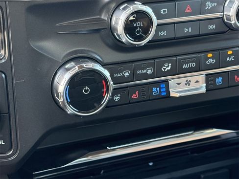 New 2026 Ford F350 King Ranch w/ FX4 Off-Road Package image 19