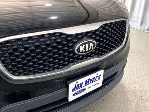 Used 2016 Kia Sorento L FWD image 7