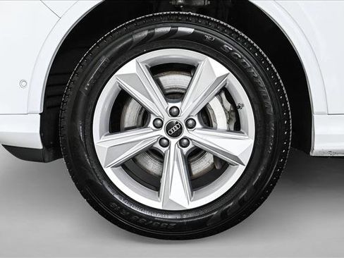 Used 2023 Audi Q7 2.0T Premium w/ Convenience Package image 26