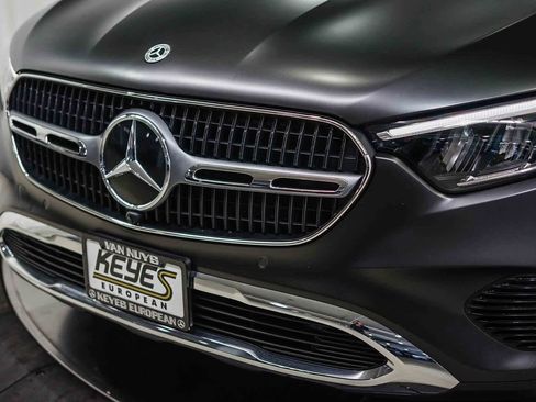 Used 2026 Mercedes-Benz GLC 300 image 5