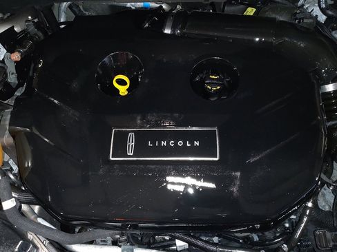 Used 2018 Lincoln MKC Premiere image 30