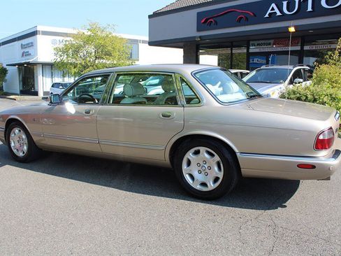 Used 2001 Jaguar XJ RWD image 3