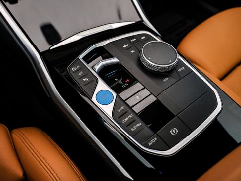 Used 2023 BMW i4 eDrive35 w/ Premium Package RWD image 22