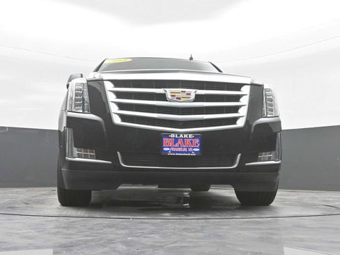Used 2018 Cadillac Escalade 4WD image 30