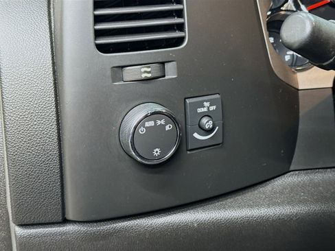 Used 2012 Chevrolet Silverado 1500 LT AWD/4WD image 12