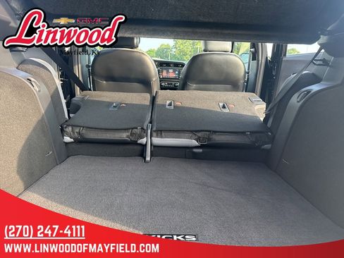 Used 2024 Nissan Kicks SR w/ SR Premium Package image 19