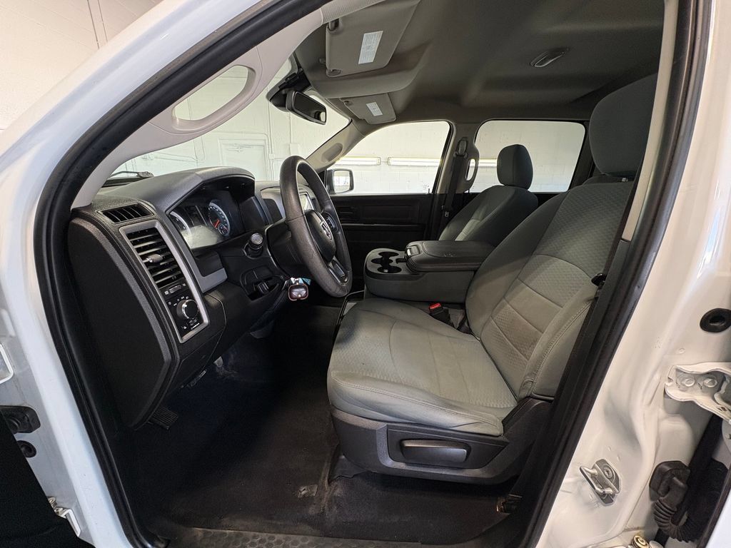 Used 2019 RAM 1500 ST w/ SXT Appearance Group AWD/4WD image 16