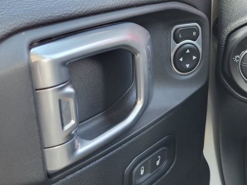 Used 2020 Jeep Gladiator Rubicon image 26