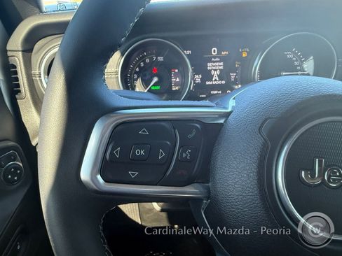 Used 2023 Jeep Wrangler Unlimited Sahara image 30