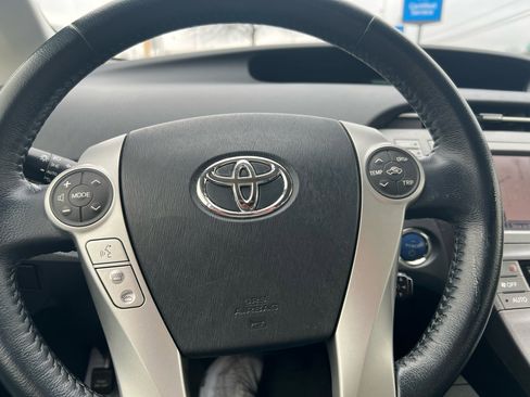 Used 2013 Toyota Prius Four image 34