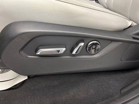 Used 2023 Acura MDX SH-AWD w/ Technology Package image 29