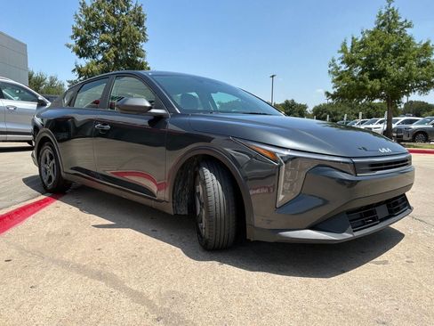 Used 2025 Kia K4 FWD image 4