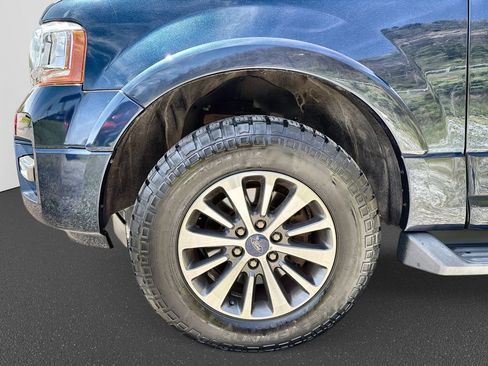 Used 2016 Ford Expedition EL XLT AWD/4WD image 14
