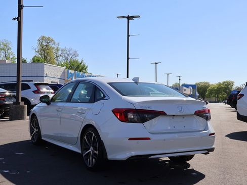 Used 2024 Honda Civic Touring image 5