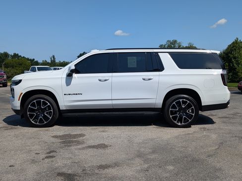 Used 2026 Chevrolet Suburban RST w/ Comfort Package AWD/4WD image 6