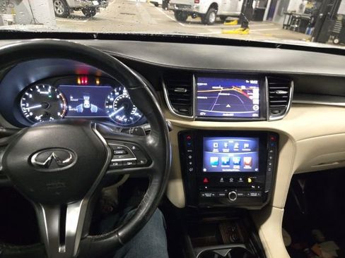 Used 2019 INFINITI QX50 Essential w/ Premium Audio Package FWD image 16