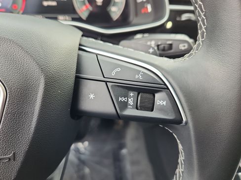 Used 2023 Audi Q8 Premium Plus image 20