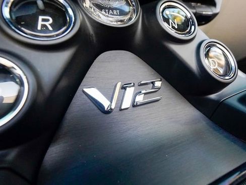 Used 2023 Aston Martin V12 Vantage Roadster image 82