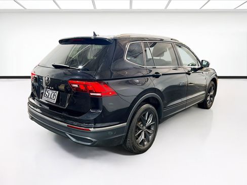 Used 2024 Volkswagen Tiguan SE FWD image 4