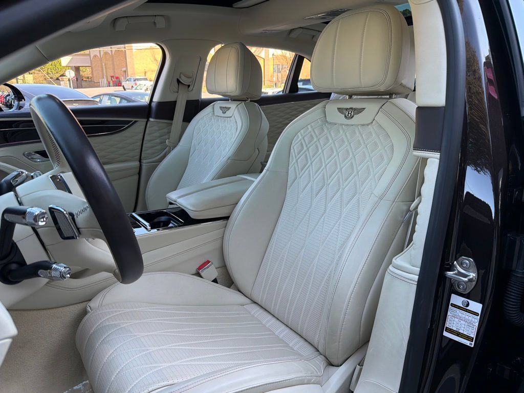 Used 2021 Bentley Flying Spur W12 AWD/4WD image 26
