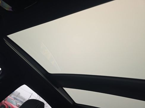 Used 2024 Toyota Venza Limited image 28