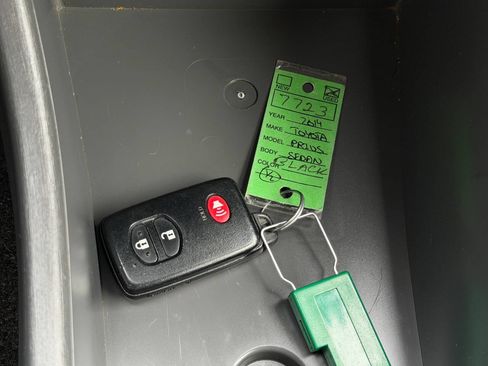 Used 2014 Toyota Prius V Three image 48