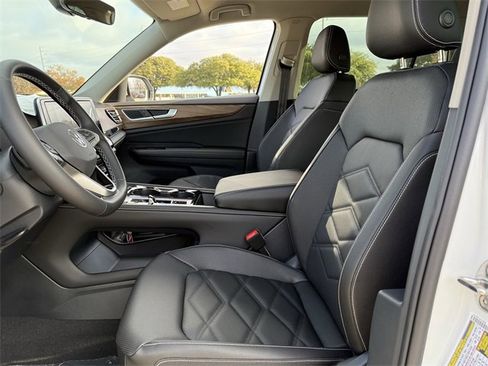 New 2026 Volkswagen Atlas SE image 17