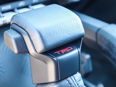 Used 2025 Toyota 4Runner TRD Off-Road image 27