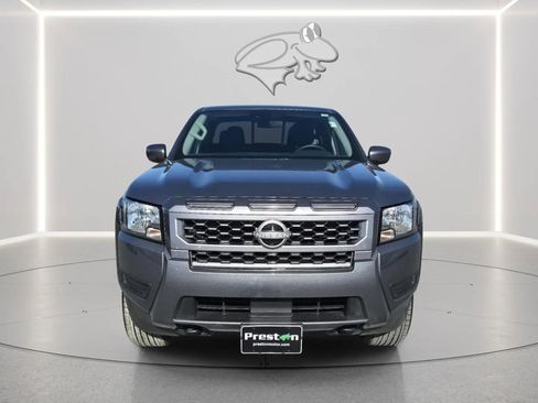 Used 2025 Nissan Frontier SV image 9