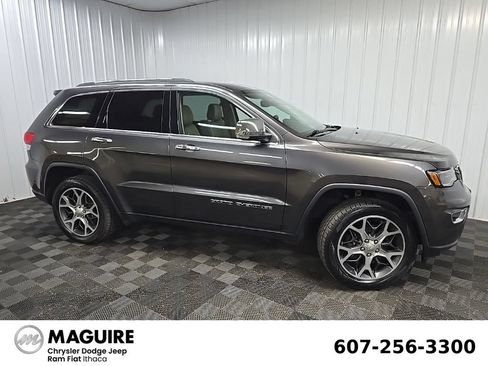 Used 2019 Jeep Grand Cherokee Limited AWD/4WD image 1