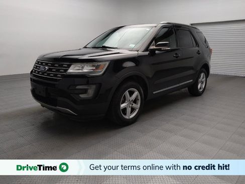 Used 2017 Ford Explorer XLT w/ Equipment Group 202A image 1