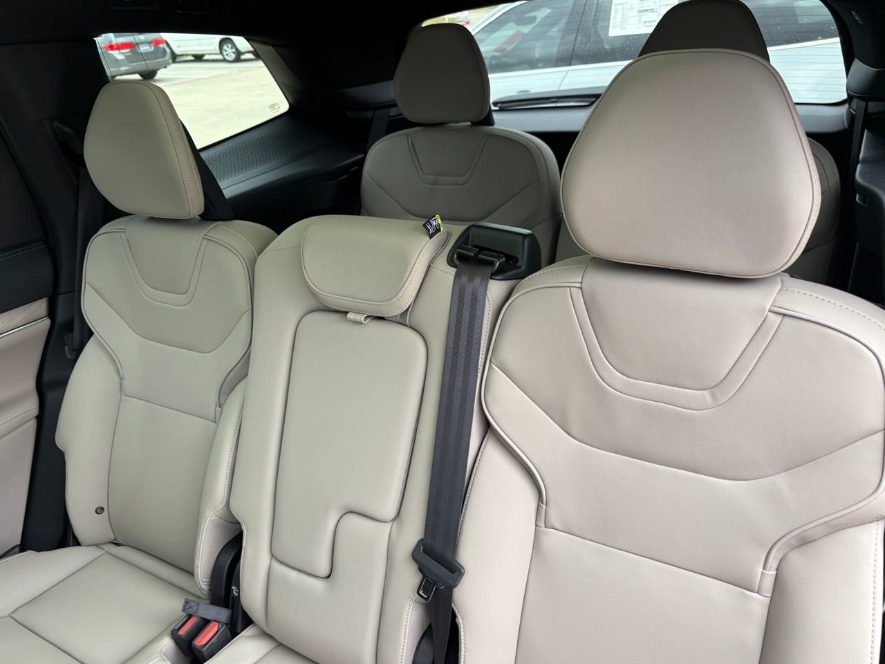New 2026 Volvo EX90 Plus RWD image 22