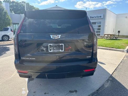 Used 2024 Cadillac Escalade ESV Sport AWD/4WD image 7