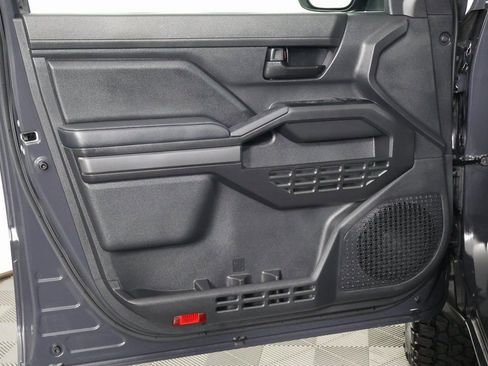 Used 2025 Toyota Tacoma SR5 image 12