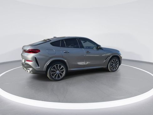 New 2026 BMW X6 xDrive40i w/ Climate Comfort Package image 8