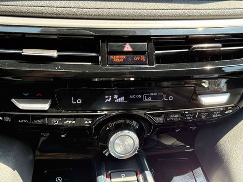 Used 2025 Acura MDX SH-AWD image 24