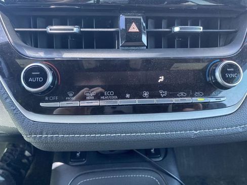 Used 2019 Toyota Corolla XSE FWD image 18