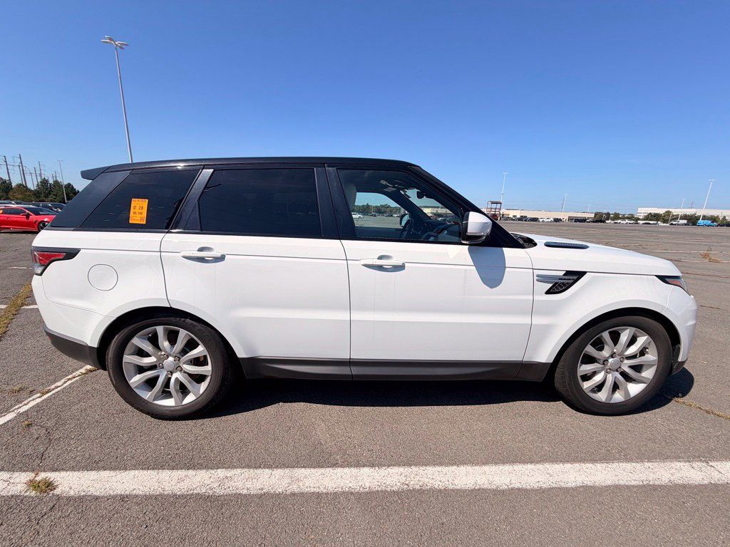 Used 2017 Land Rover Range Rover Sport HSE AWD/4WD image 6