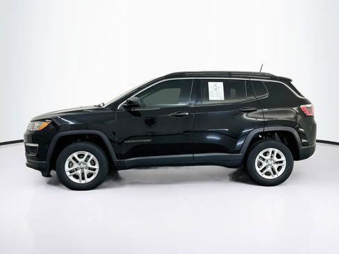 Used 2019 Jeep Compass Sport AWD/4WD image 4