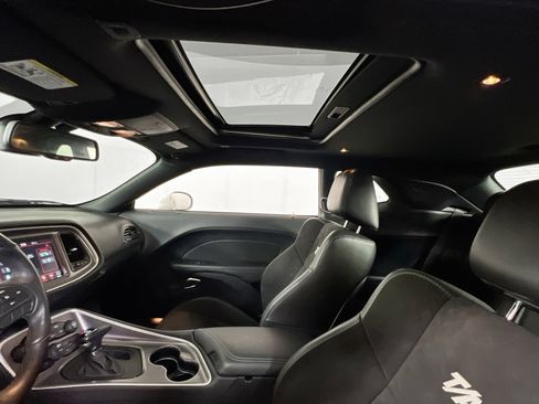 Used 2019 Dodge Challenger R/T w/ T/A Package image 23