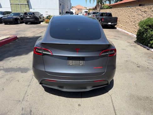Used 2022 Tesla Model Y Performance AWD/4WD image 11