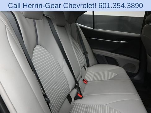 Used 2023 Toyota Camry SE w/ Convenience Package FWD image 12