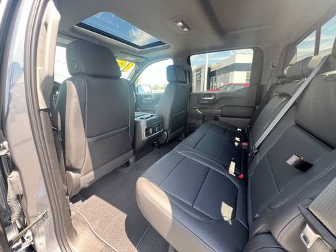 Used 2019 GMC Sierra 1500 SLT w/ SLT Premium Package AWD/4WD image 39