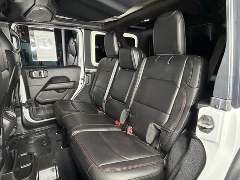 Used 2024 Jeep Wrangler Unlimited Rubicon w/ Capability Package image 15