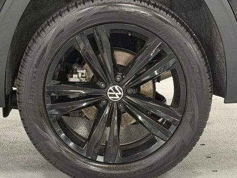 Used 2023 Volkswagen Atlas Cross Sport SEL R-Line image 9