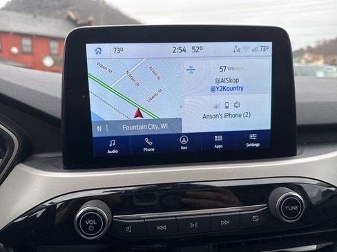 Used 2022 Ford Escape SE w/ SE Sport Appearance Package image 16