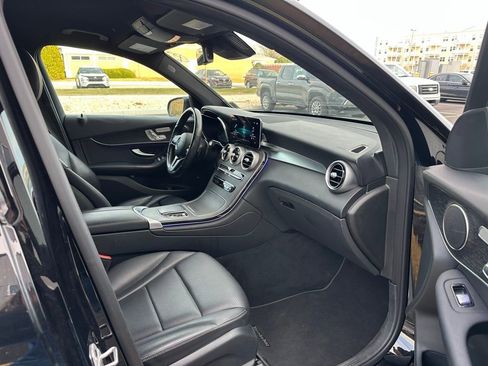 Used 2022 Mercedes-Benz GLC 300 4MATIC image 16