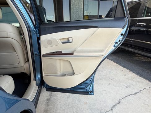Used 2012 Toyota Venza Limited w/ Tow Pkg AWD/4WD image 35